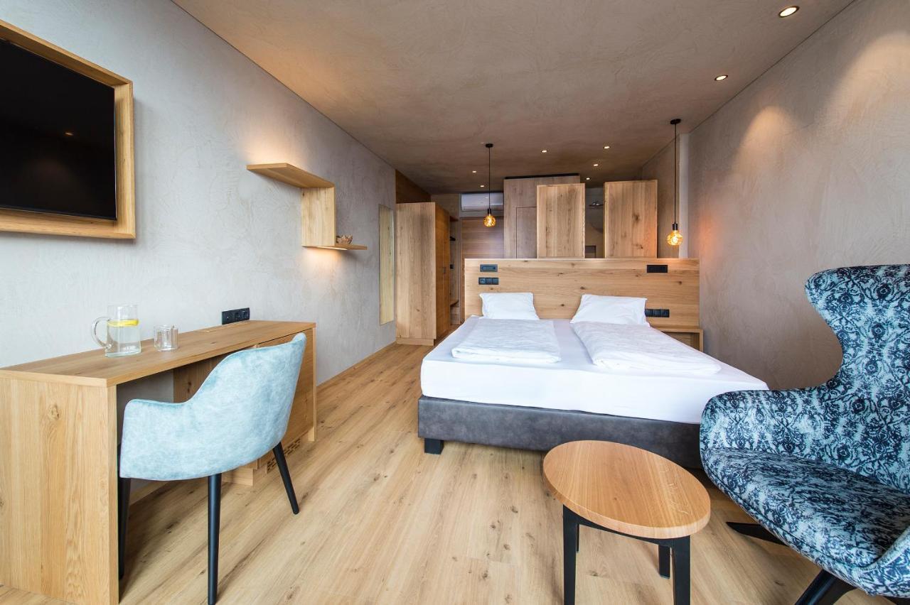 Hotel-Garni Ehrenfels Шена Екстер'єр фото